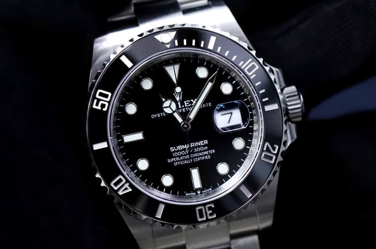 Rolex Submariner Steel Prices: No-Date, Date and LV in October 2026